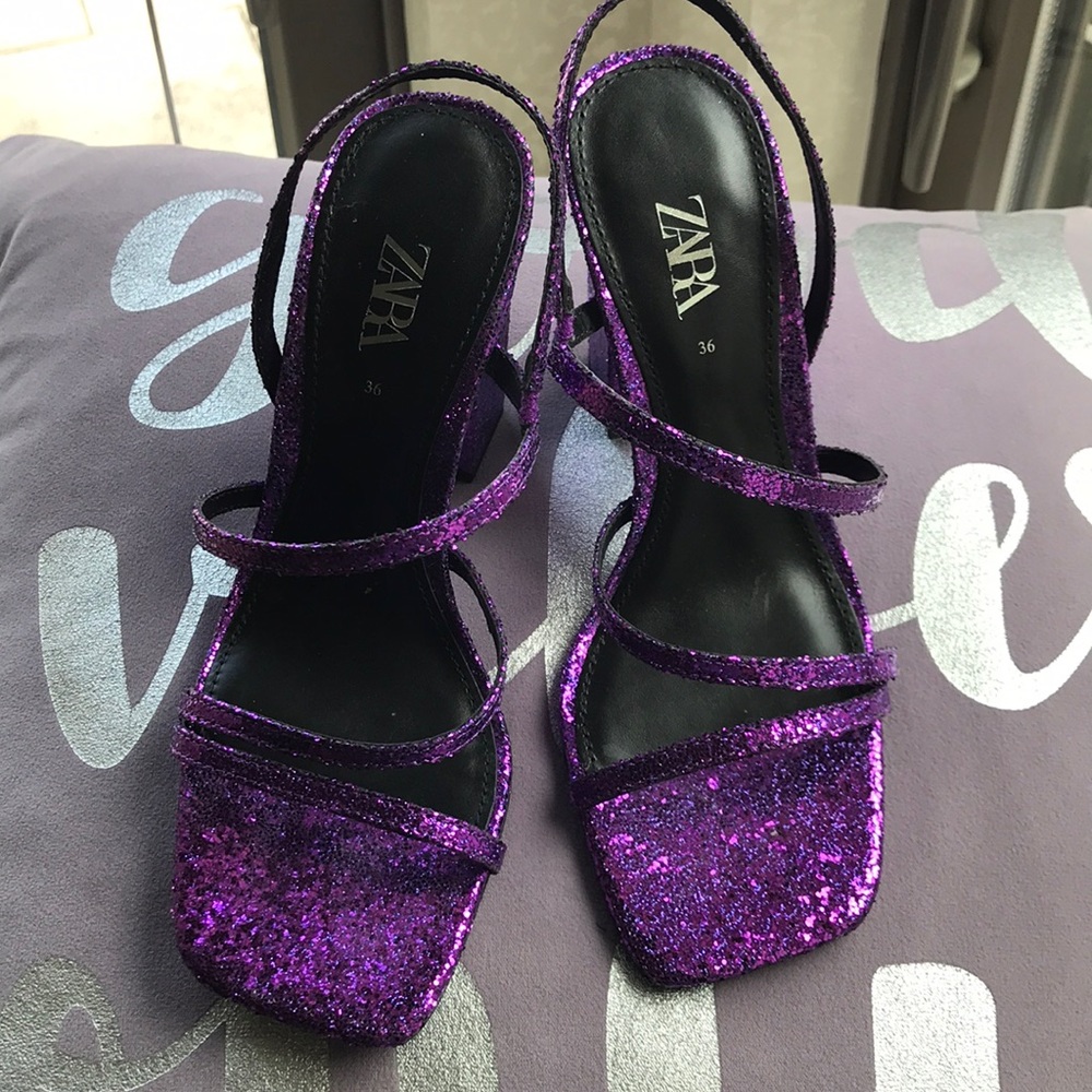 Brand new strap Zara shoes sparkle.  Purple size36